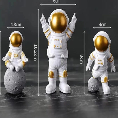 4 pcs Astronaut Figure Statue Figurine Spaceman Sculpture Educational Toy Desktop Home Decoration